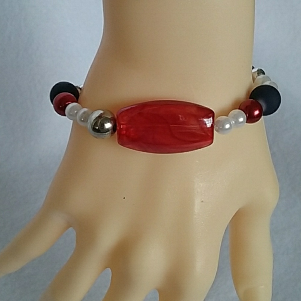 Red, white, and blue beaded stretch bracelet